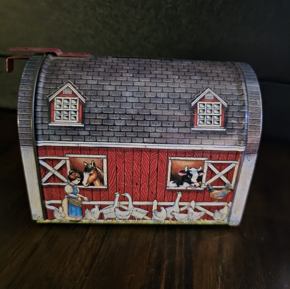 Vintage Tin Barn Bank Collection Bank 1970's - Picture 7 of 11